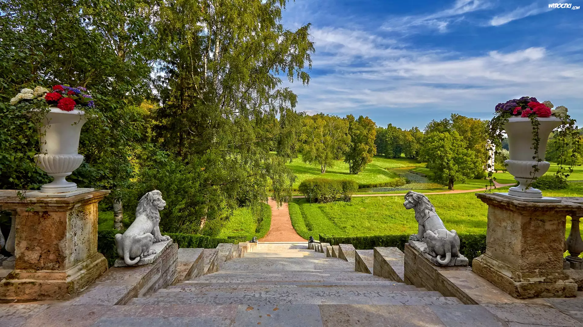 Rosja, Petersburg, Pawłowsk, Park, Schody, Lwy, Donice, Drzewa