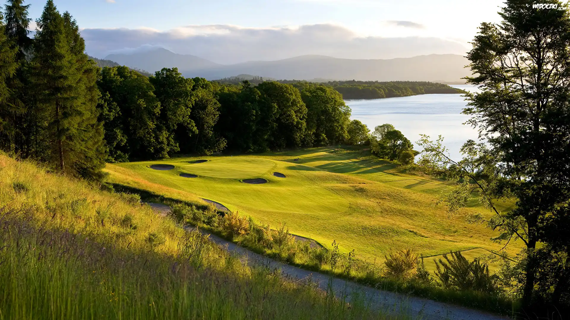 Pole golfowe, Cameron House Golf Course, Drzewa, Lasy, Jezioro Loch Lomond, Trawa, Wschód słońca, Szkocja