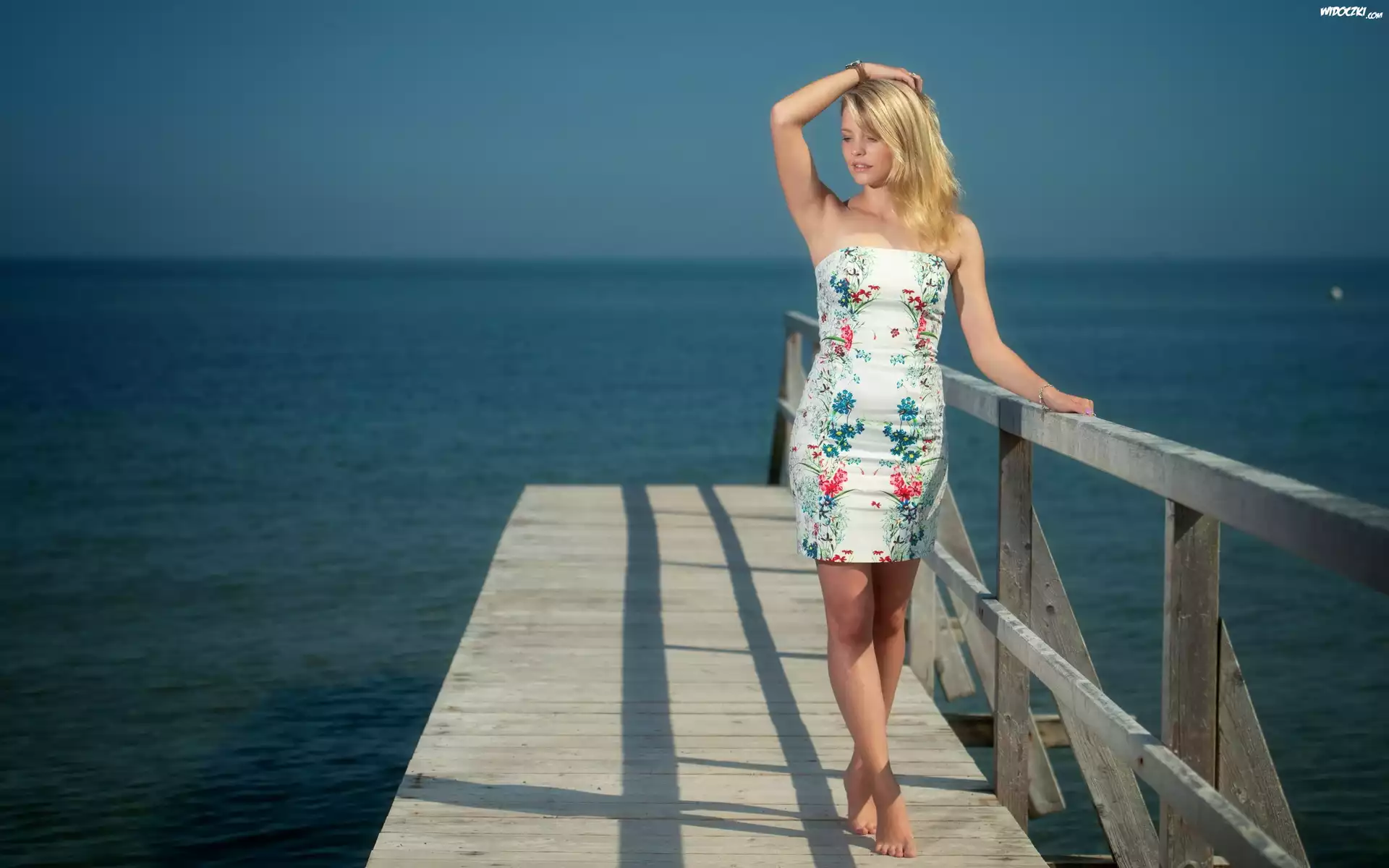Blondynka, Pomost, Morze