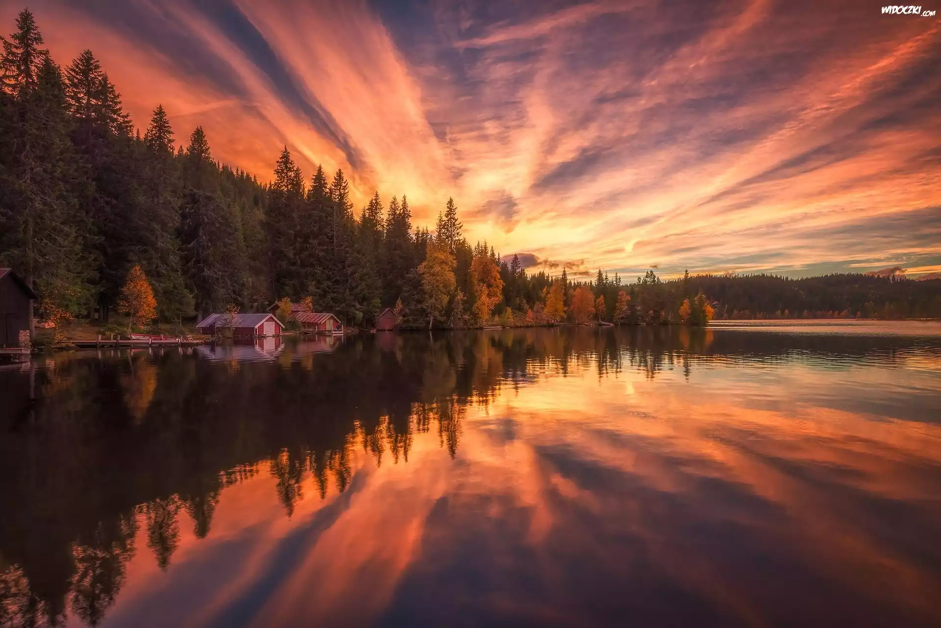 Norwegia, Ringerike, Chmury, Jezioro, Las, Drzewa, Domki, Odbicie
