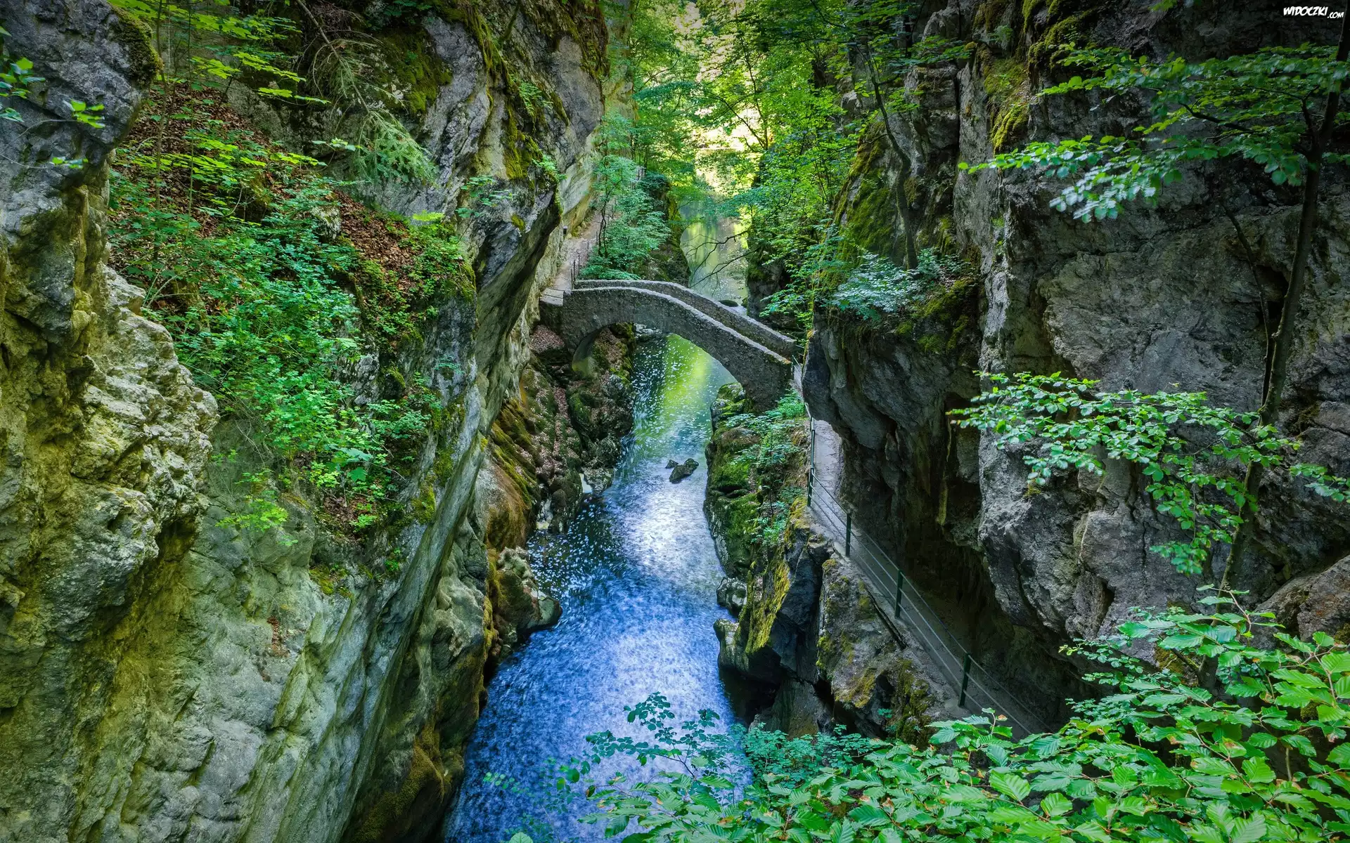 Szwajcaria, Kanton Neuchatel, Kamienny, Most, Saut de Brot, Skały, Rzeka Areuse, Wąwóz