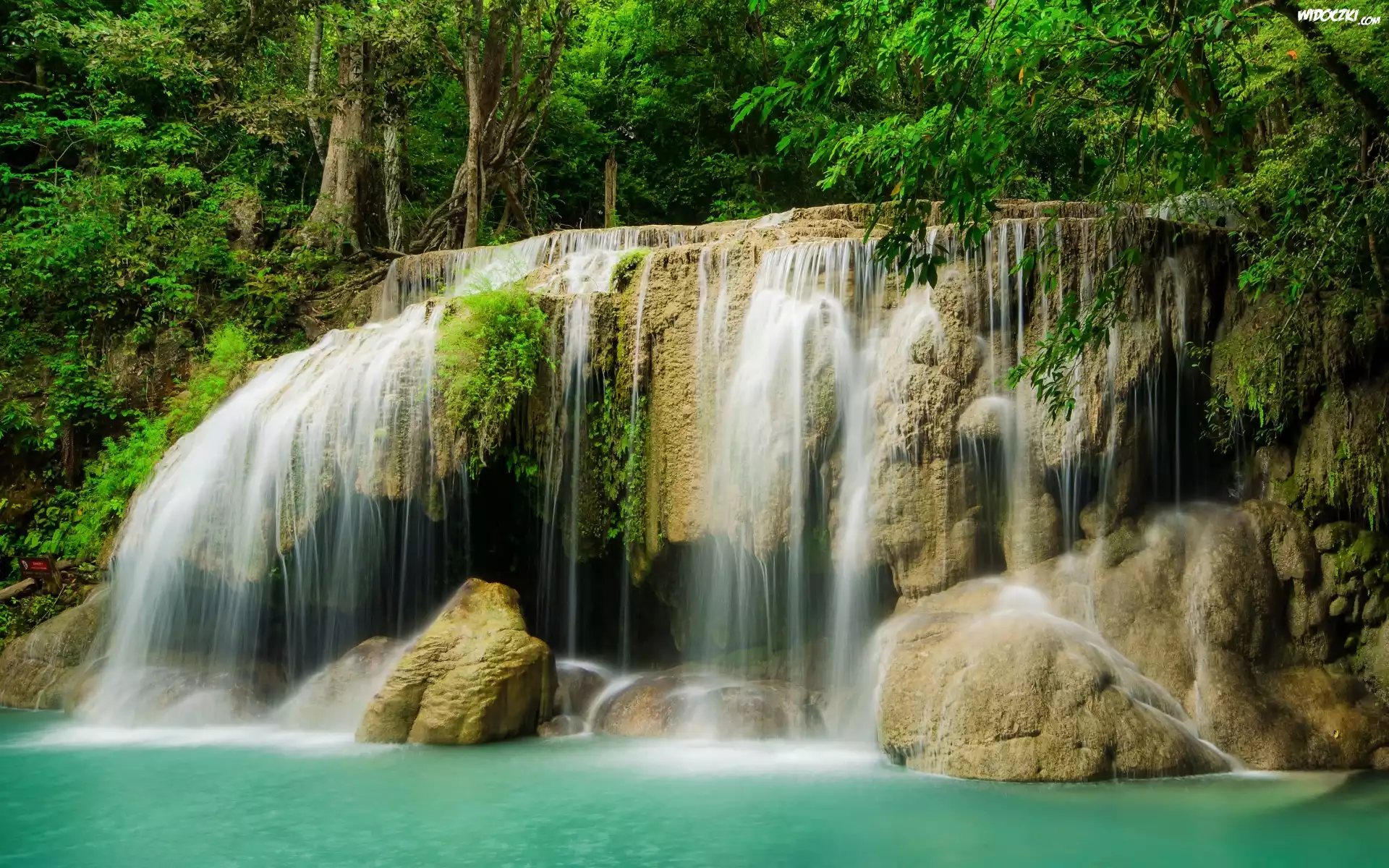 Wodospad Erawan Waterfall, Park Narodowy Erawan, Prowincja Kanchanaburi, Tajlandia, Skały