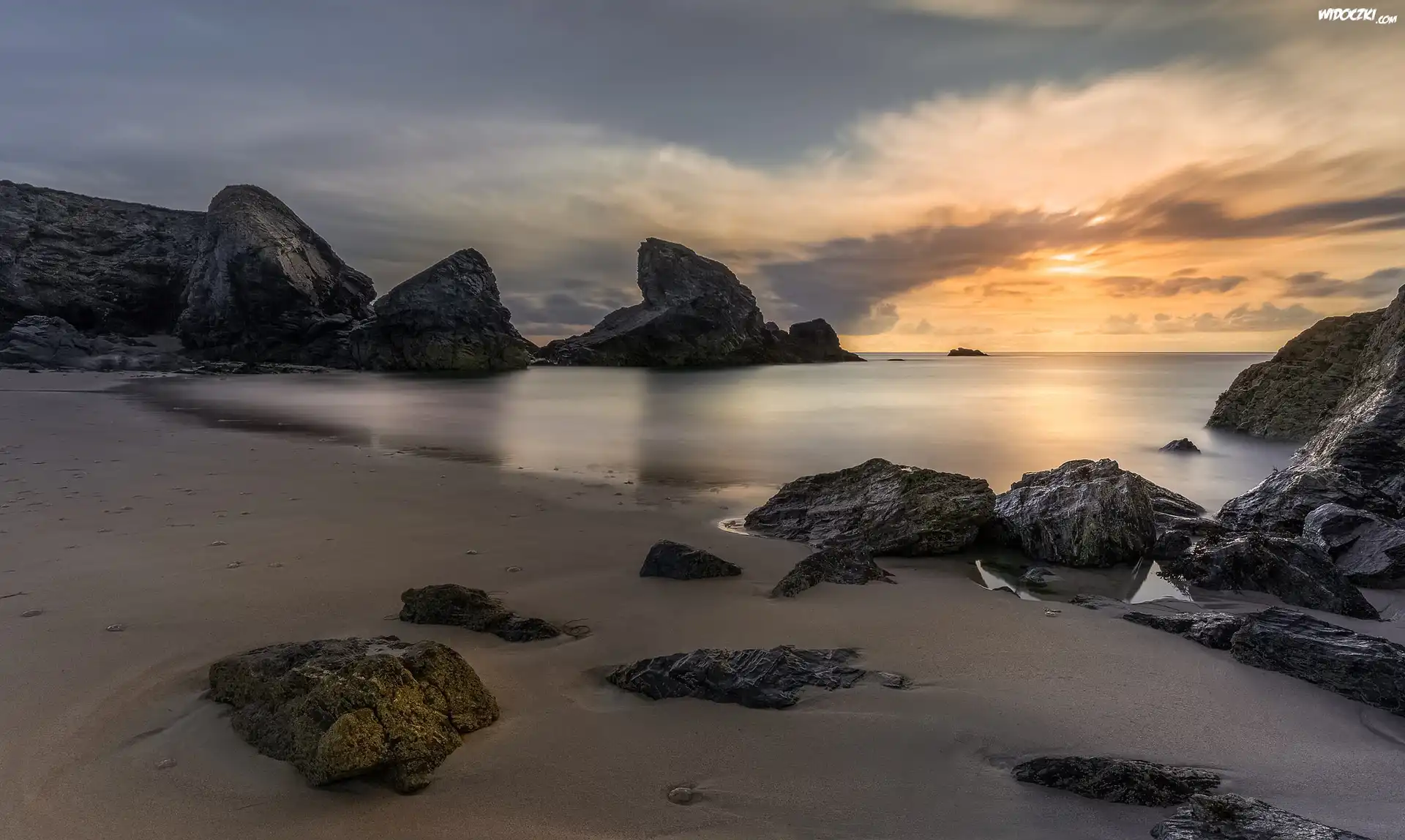 Morze, Brzeg, Skały, Kamienie, Plaża, Zachód słońca, Miejscowość Porthcothan, Kornwalia, Anglia