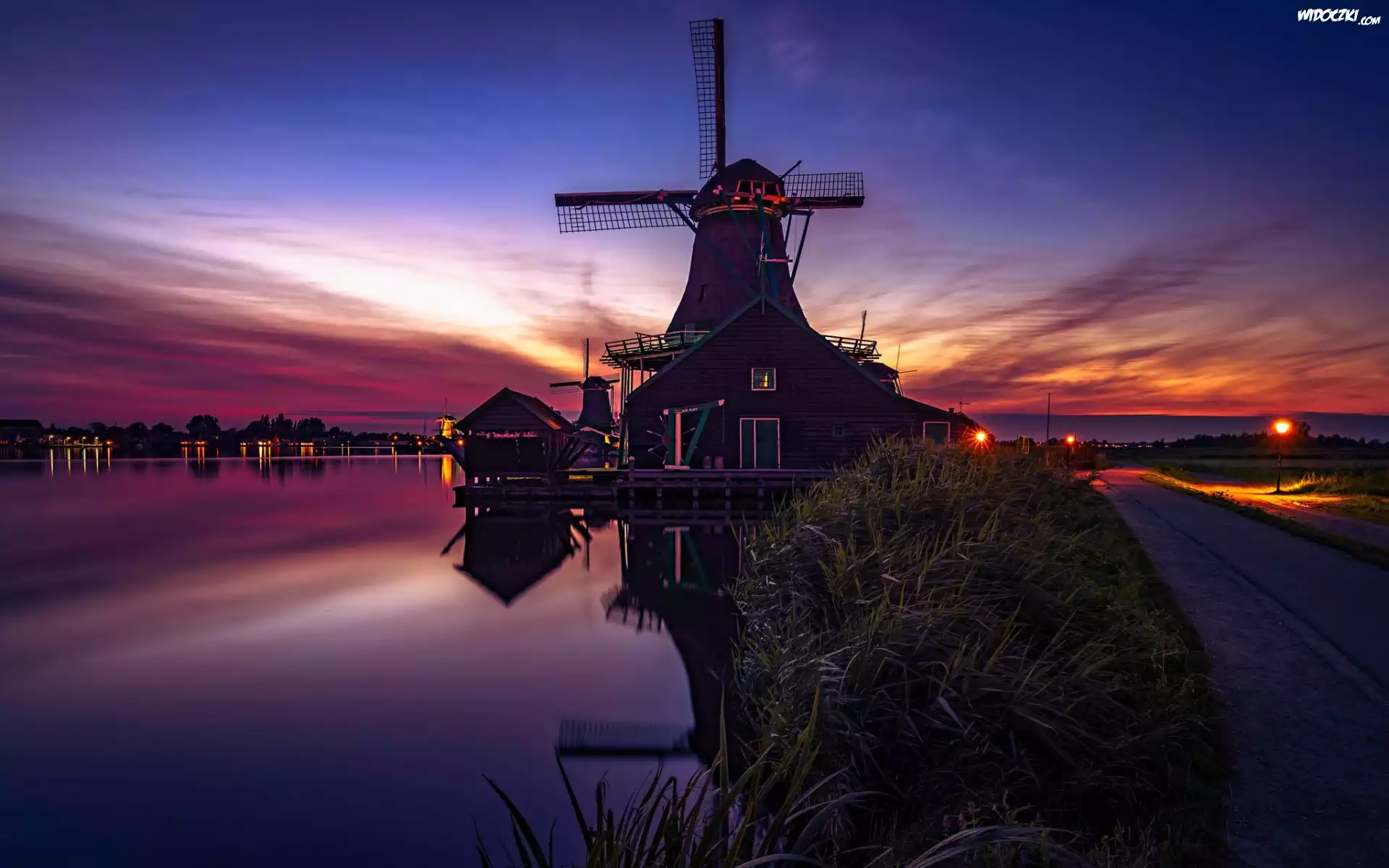 Holandia, Skansen Zaanse Schans, Wieczór, Wiatrak, Rzeka, Domy