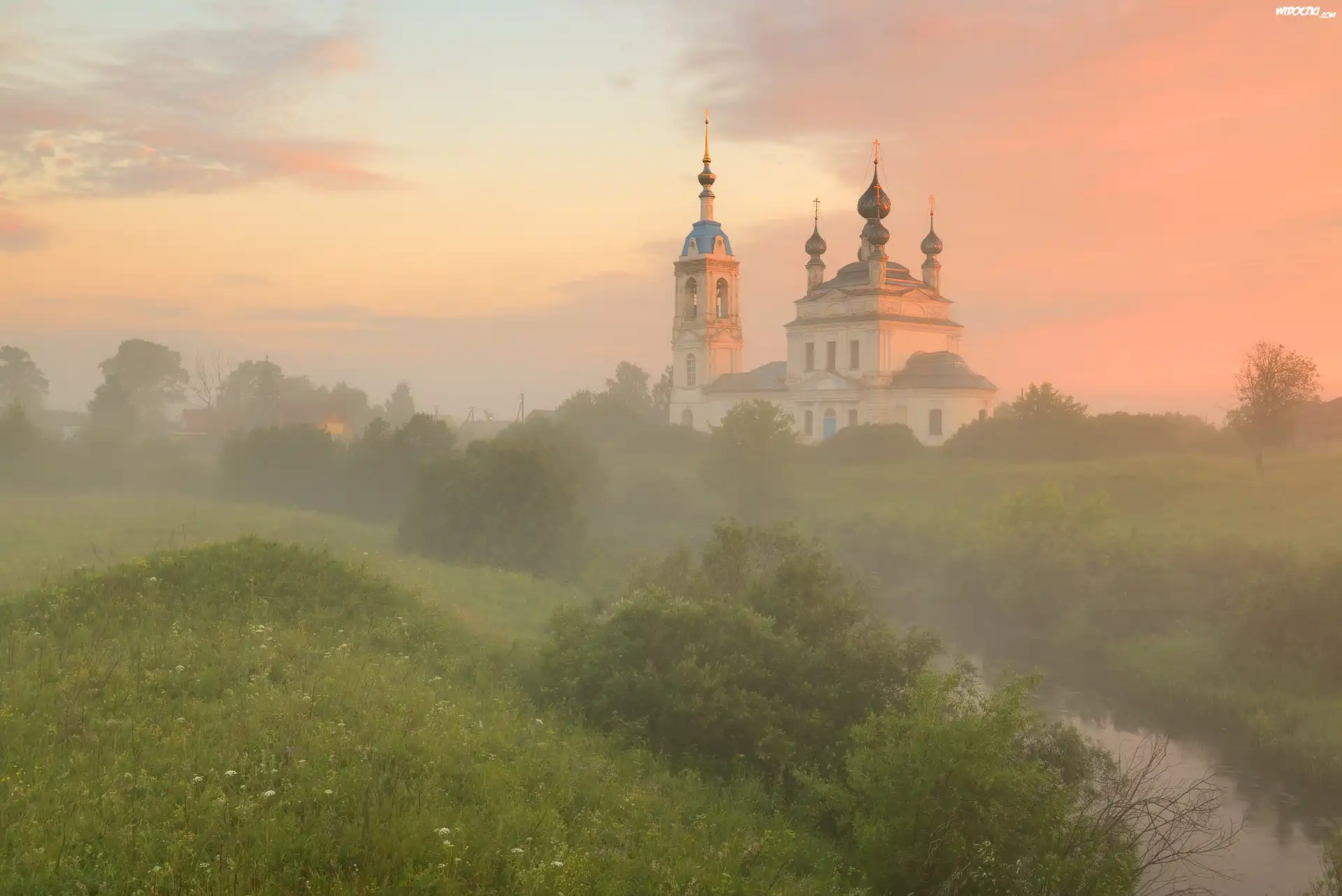 Wschód słońca, Cerkiew, Jesień, Mgła, Rzeka, Drzewa
