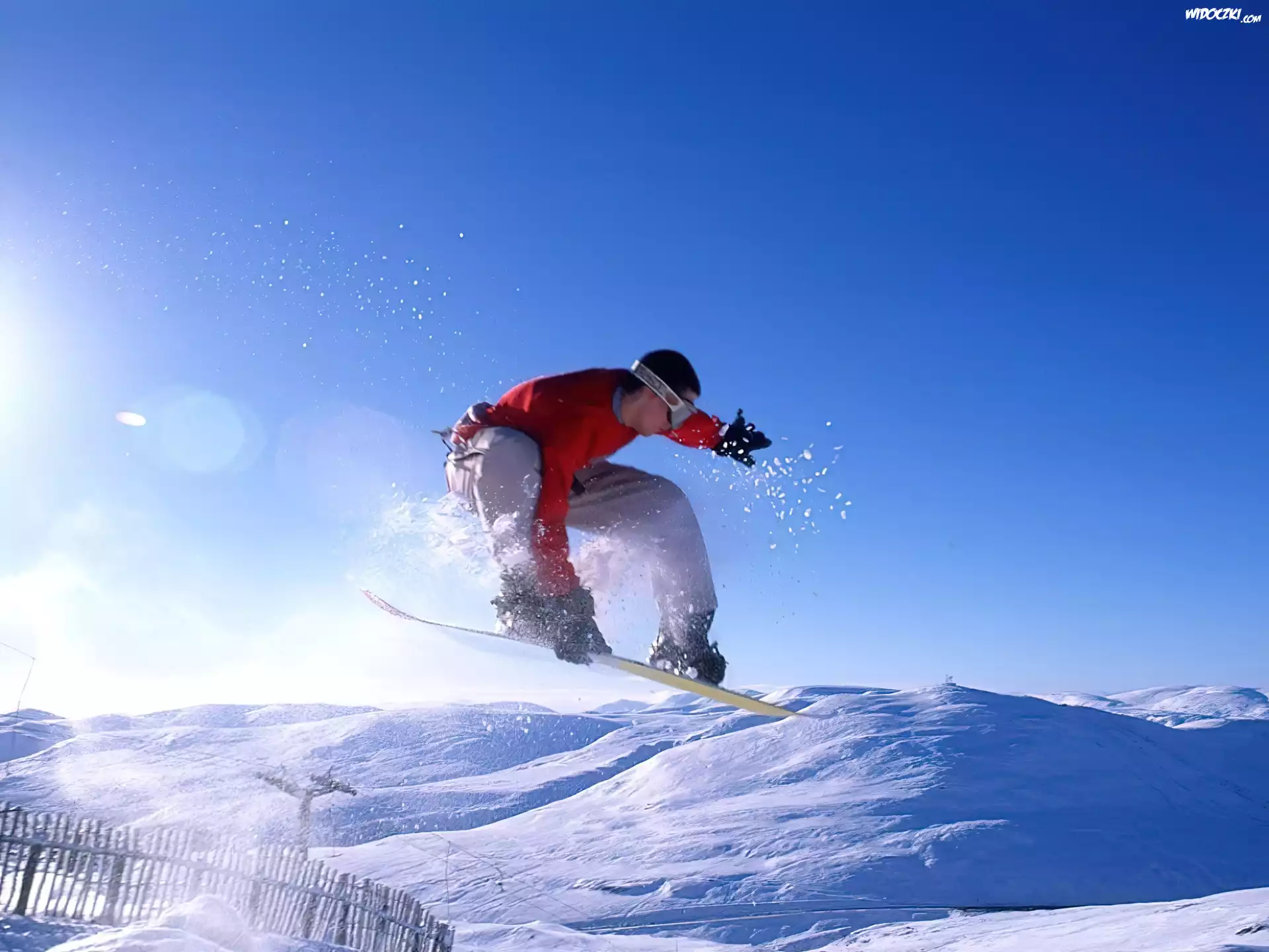 Snowbording,deska, snowboardzista, śnieg
