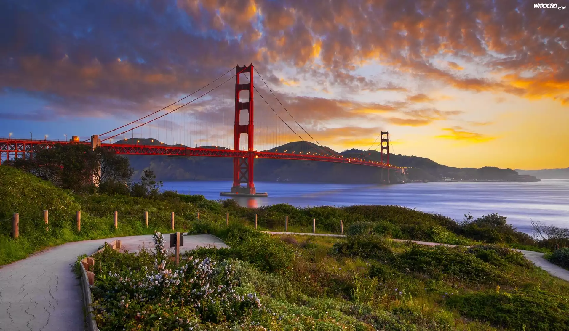 Stany Zjednoczone, Stan Kalifornia, San Francisco, Most Golden Gate Bridge, Cieśnina Golden Gate, Droga, Chmury, Zachód słońca