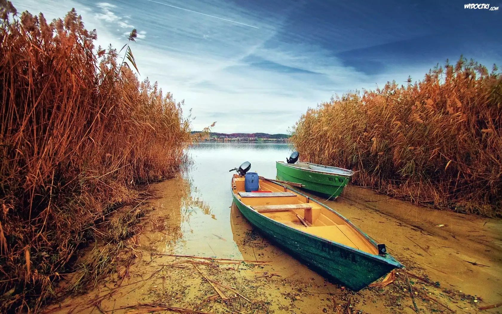 Jezioro, Szuwary, Łódki