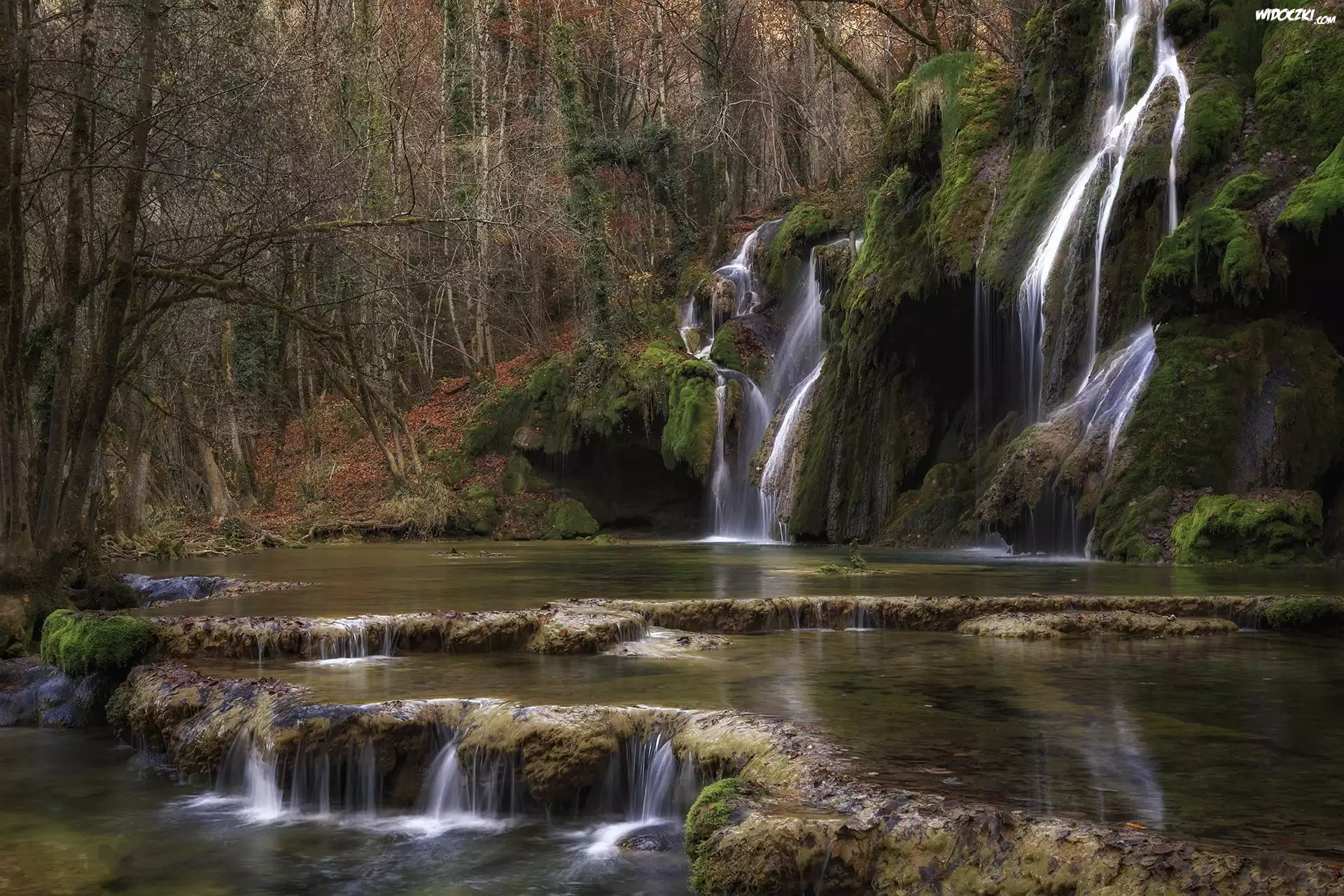 Wodospad, Kaskada, Cascade des tufs, Rzeka, Las, Miejscowość Baume Les Messieurs, Departament Jura, Francja