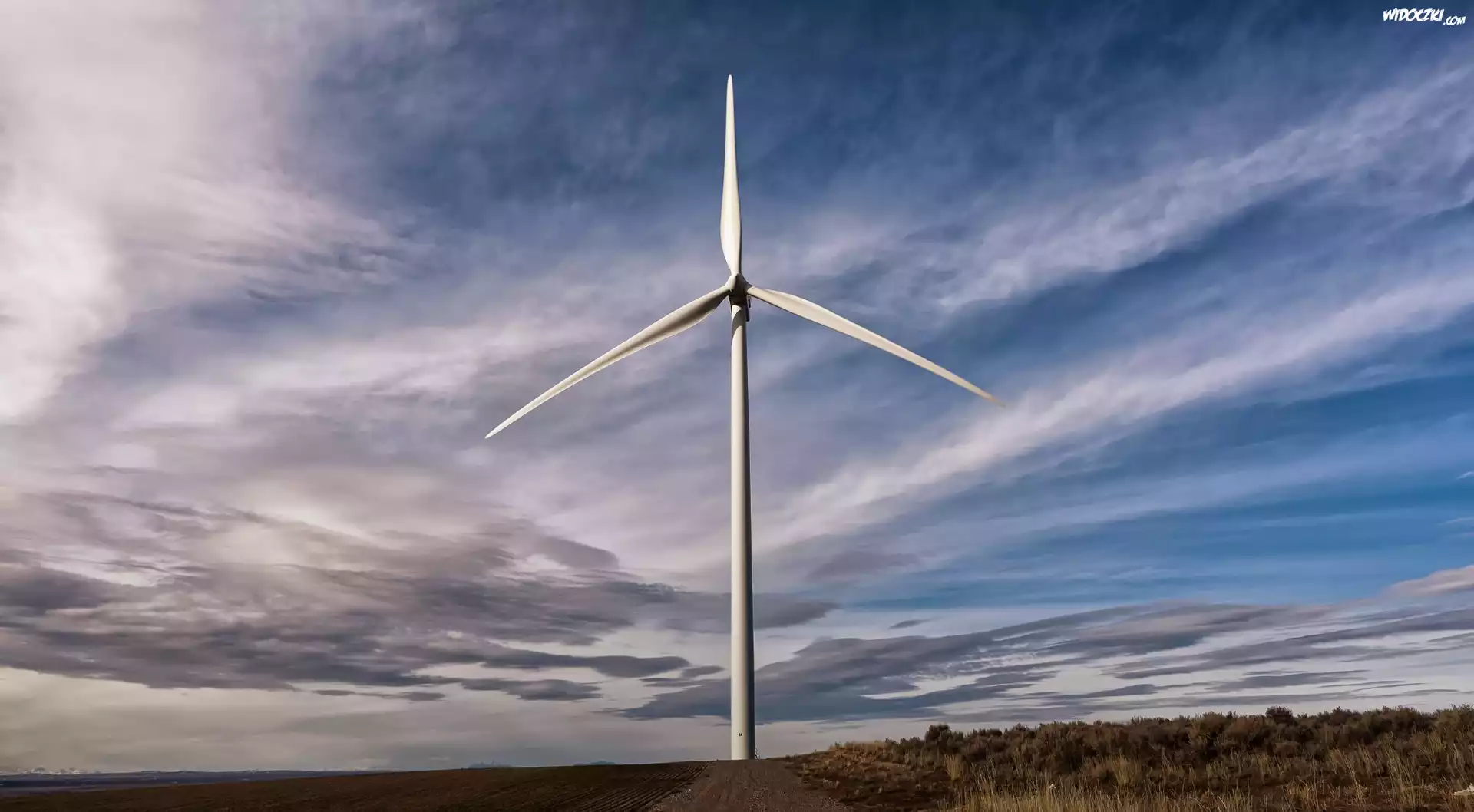 Turbina wiatrowa, Chmury, Niebo
