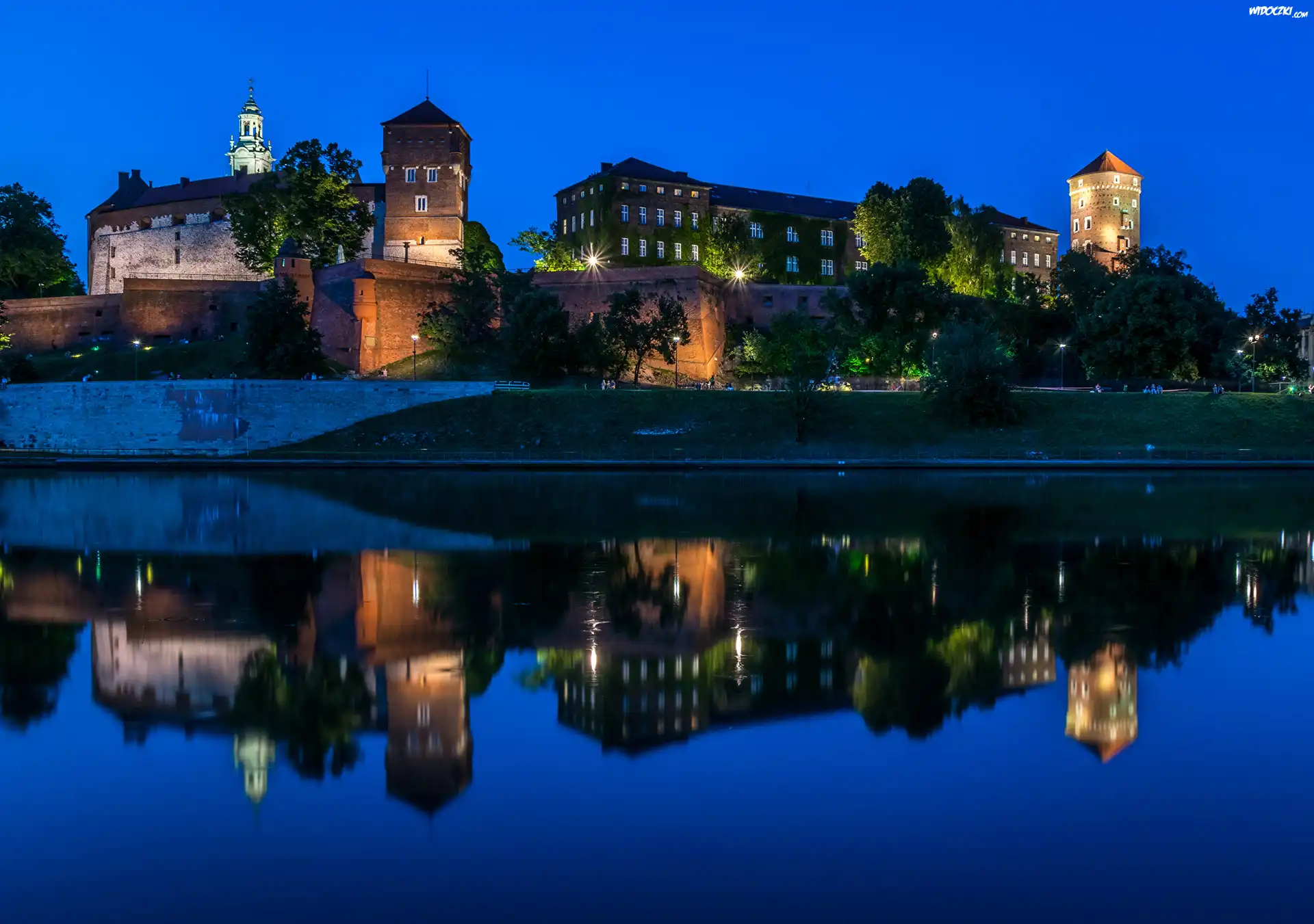 Zamek Królewski na Wawelu, Kraków, Polska, Noc, Zabytek, Wawel, Rzeka Wisła
