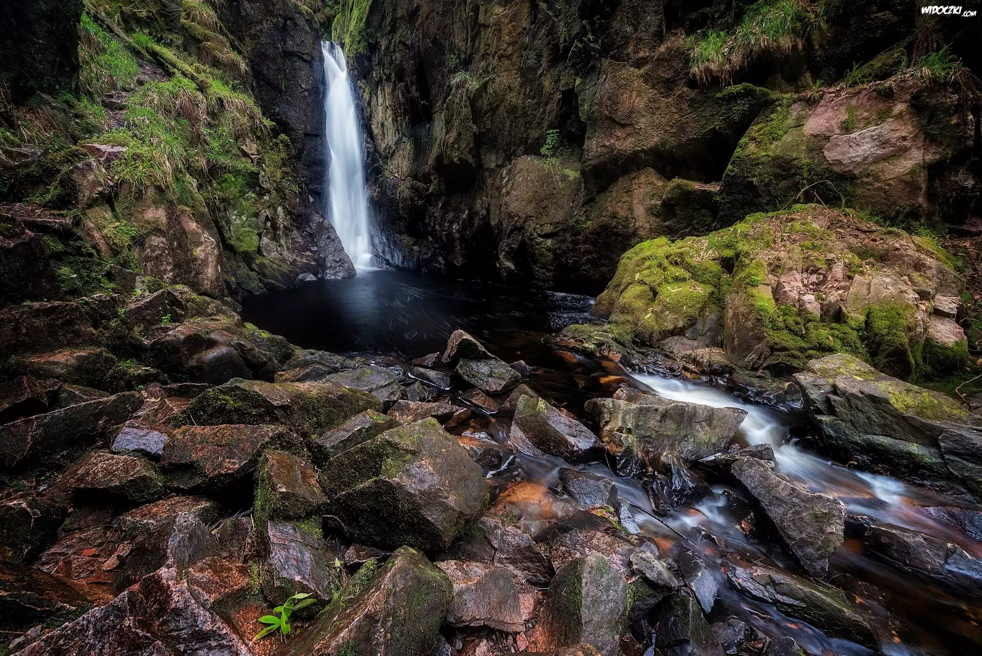 Wodospad Stanley Force, Kamienie, Skały, Wąwóz Stanley Ghyll, Miejscowość Eskdale, Hrabstwo Kumbria, Anglia