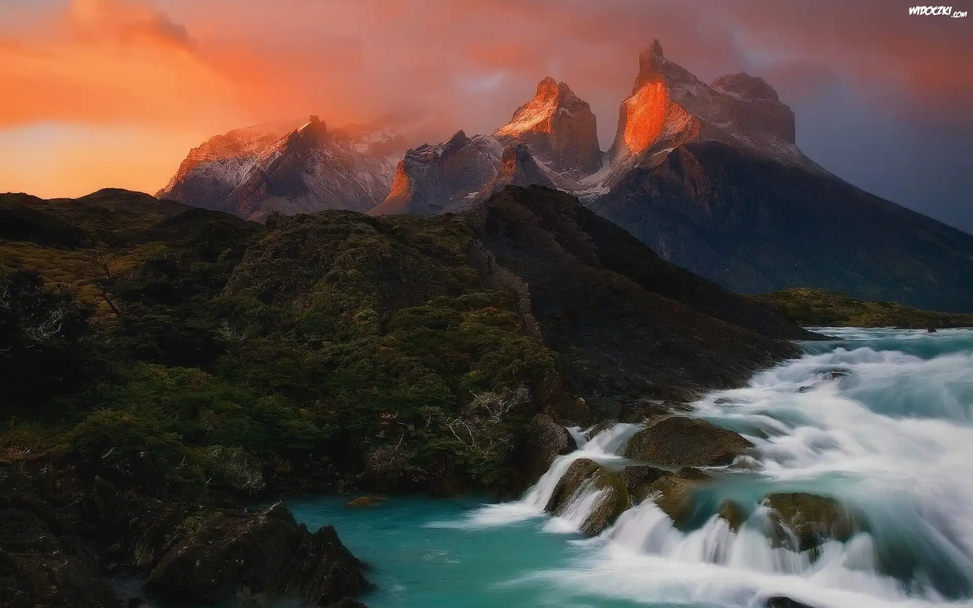 Chile, Andy, Góry, Masyw Torres del Paine, Zachód słońca, Wodospad