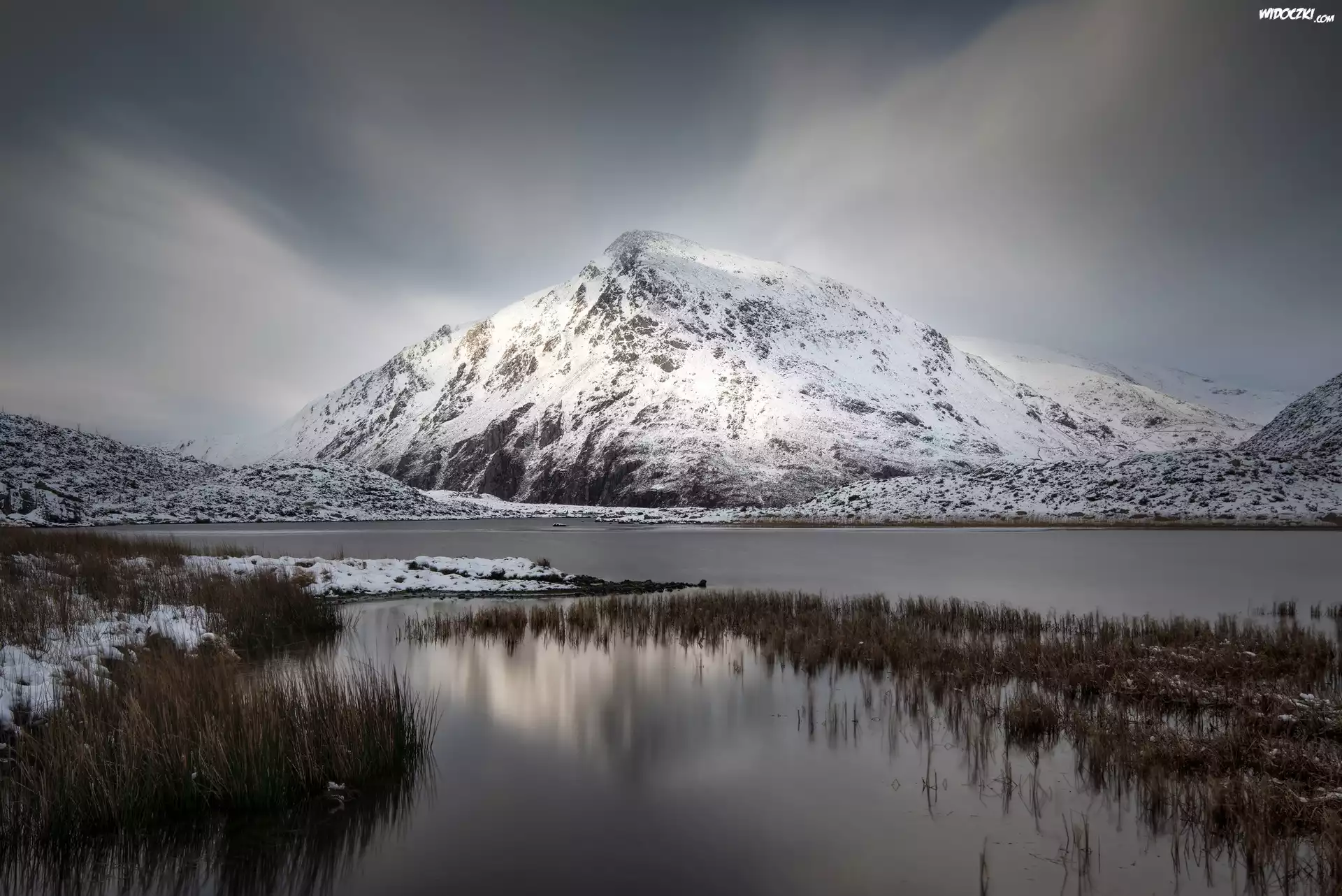 Góra Pen yr Ole Wen, Zima, Jezioro, Park Narodowy Snowdonia, Walia