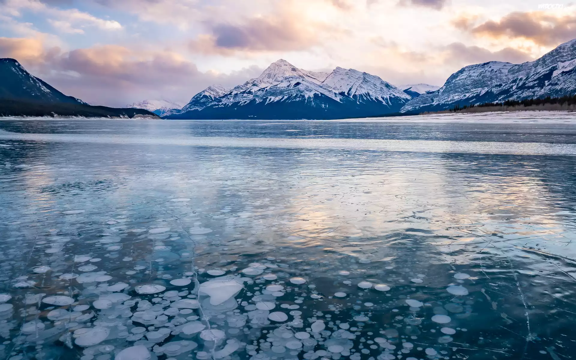 Góry, Zamarznięte, Jezioro Abraham, Zachód słońca, Alberta, Kanada