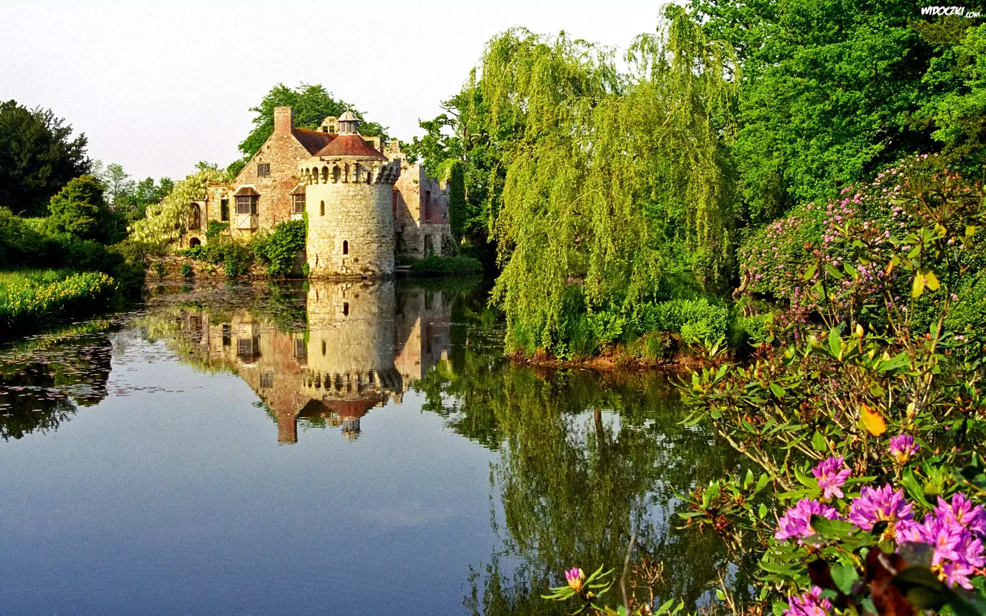 Zamek, Jeziorko, Kwiatki, Drzewa, Kent, Anglia