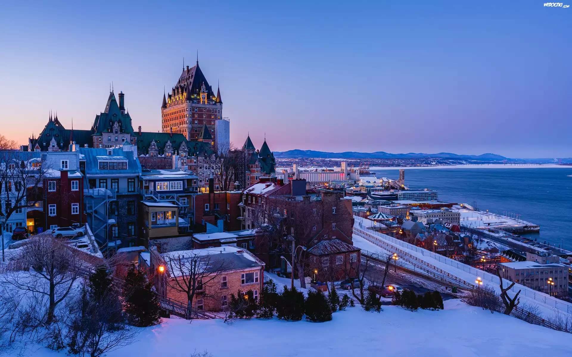 Kanada, Miasto Quebec, Domy, Zamek Chateau Frontenac, Zima